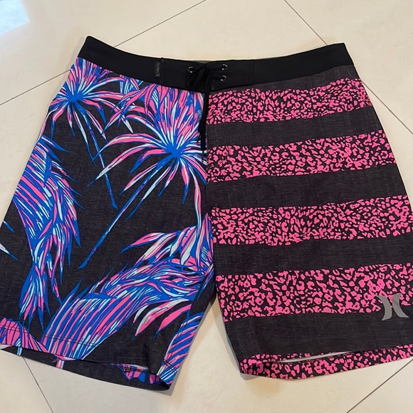 Hurley Other - RARE Hurley phantom Tiger floral boardshort